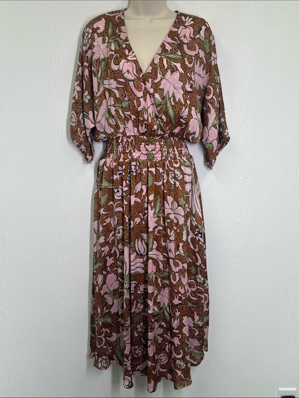 Code Mode - Brown Floral Short Sleeve V Neck Lined Midi Dress Size Small